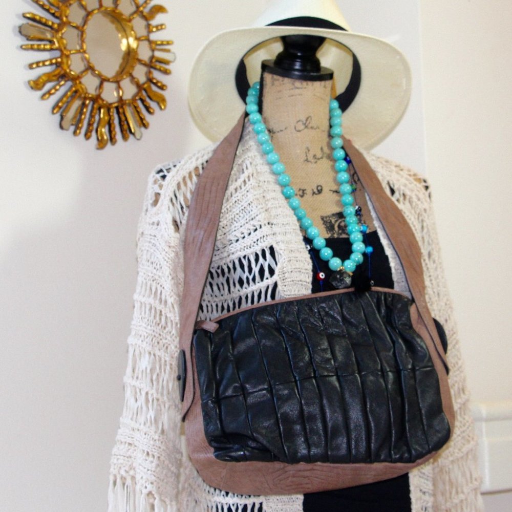 LUZ HECHO A MANO 100% LEATHER